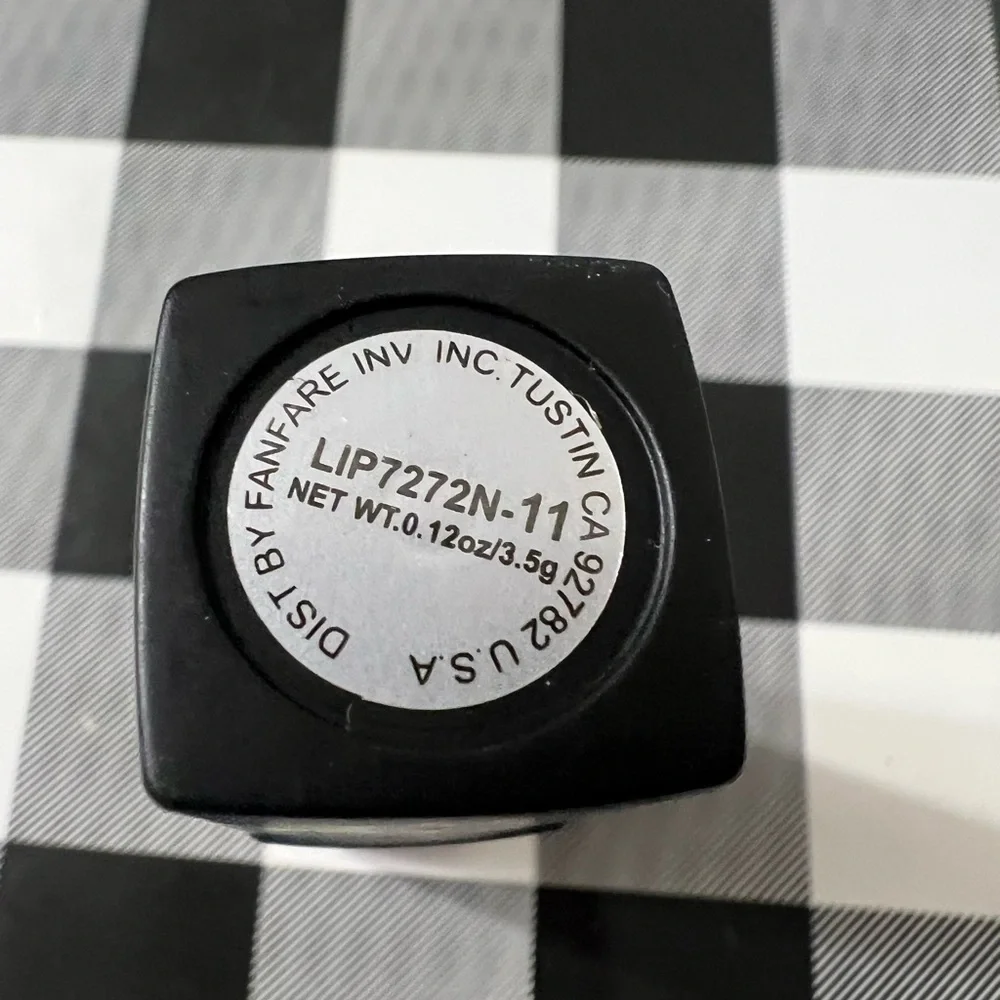 Amuse Matte Lips Lipstick‎ #7272N-11  Fushia
